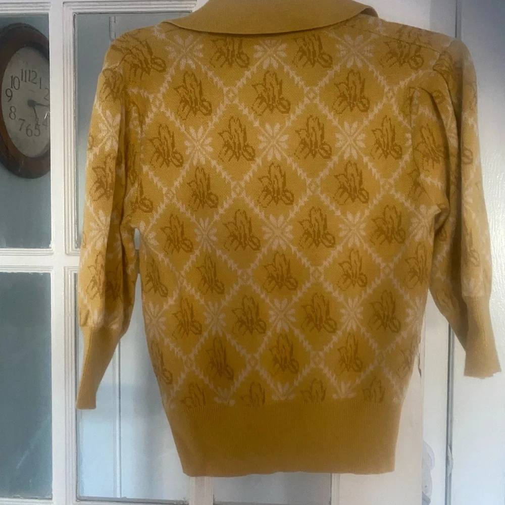 Simply Retro Sweater - Picture 2 of 4